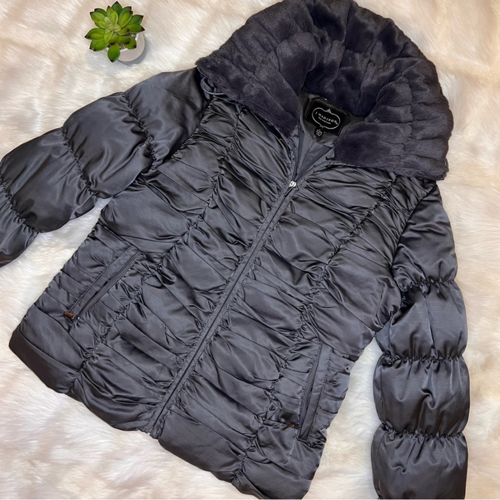 1 Madison Women's Gray Puffer Jacket